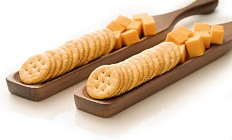 Някога Crescent доставя Тава за бисквити, чиния за сервиране на сирене и тава за суши за партита. Изработен от дърво орех.