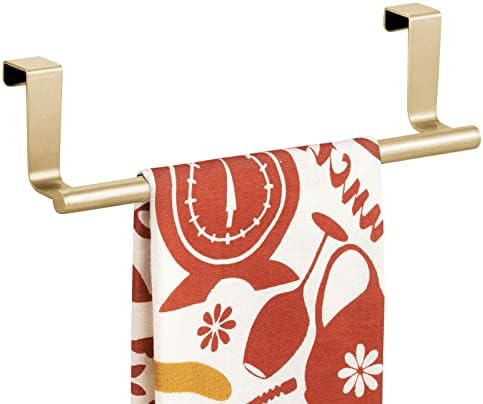 mDesign Метален държач за кърпи над врата на Кухненски шкаф - Закачалка за кърпи за ръце, посуда и чай - Закачалка