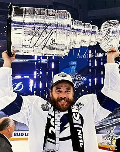 Виктор Хедман Подписа Снимка Фанатици Трофей Тампа Бей Светкавица 16х20 - Снимки на НХЛ с автограф