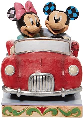 Minnie и Мики в колата
