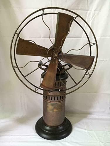 Античен антикварен вентилатор за керосин с двигател на Стърлинг, с колекционерска стойност, Музей на стари подаръци.
