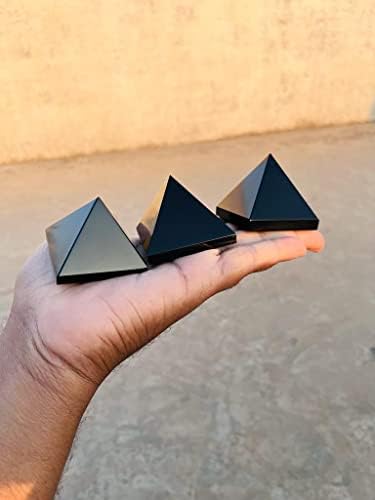 Комплект от 2 теми, Натурална Полирана Черна Пирамида от шунгита 40-50 мм, Декор за плот, Камък, Шунгит - Камък за